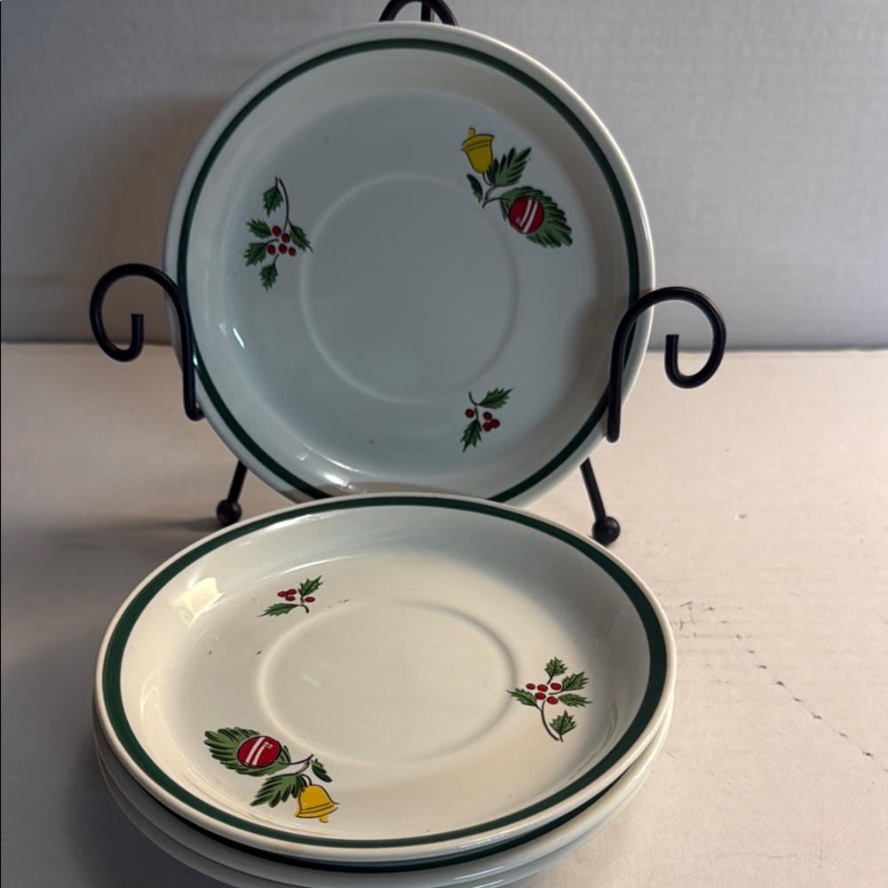 Festive Holiday Dinner Plates Set